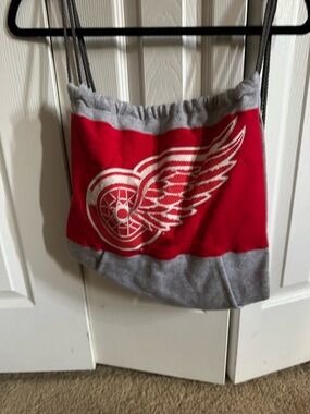 Red and Gray Detroit Red Wings Drawstring Tote